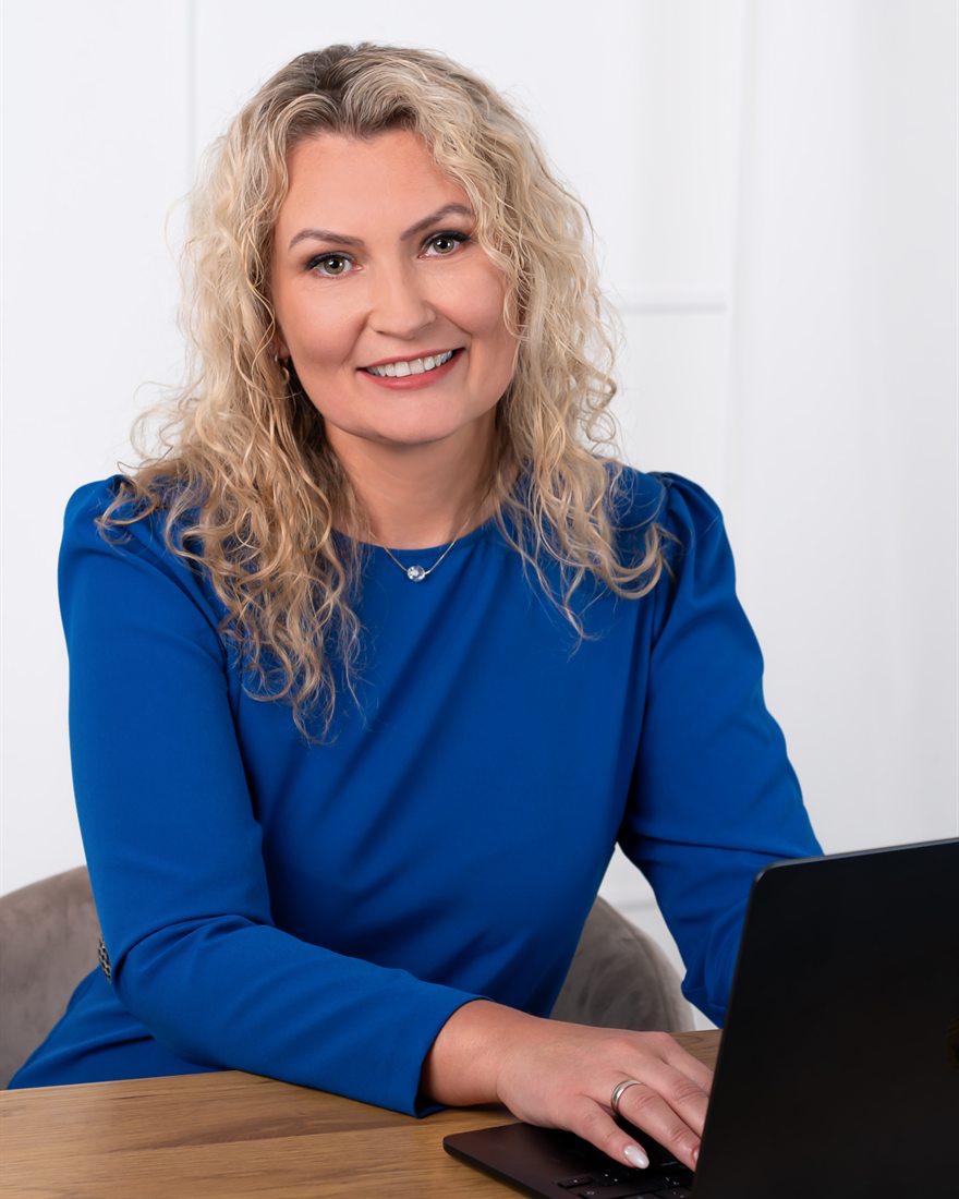 Svetlana Zimnickienė, MB „Buhalterijos pasaulis“ vadovė ir vyriausioji buhalterė, prie darbo stalo